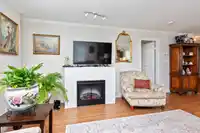 310 15795 CROYDON DRIVE - thumbnail 9