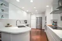 503 15025 VICTORIA AVENUE - thumbnail 9