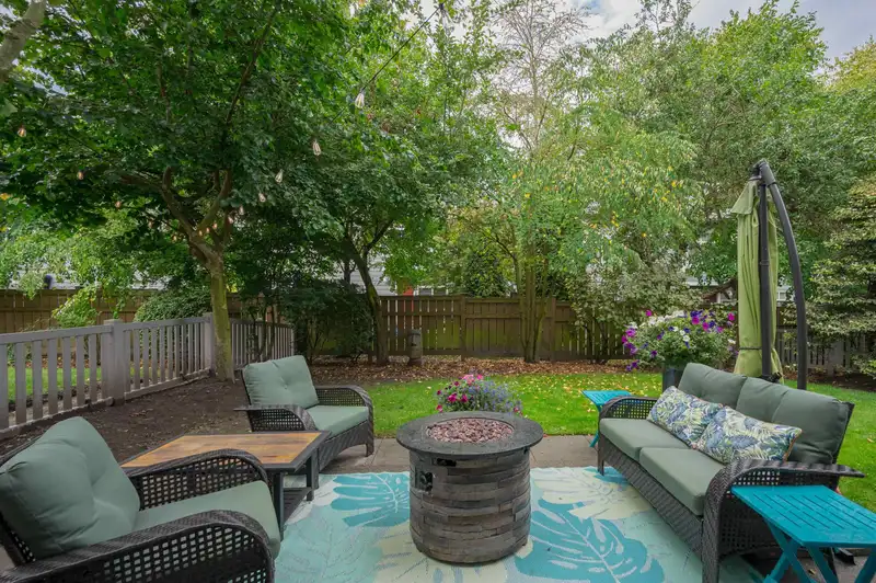 16 15288 36 AVENUE - photo 2 of 36