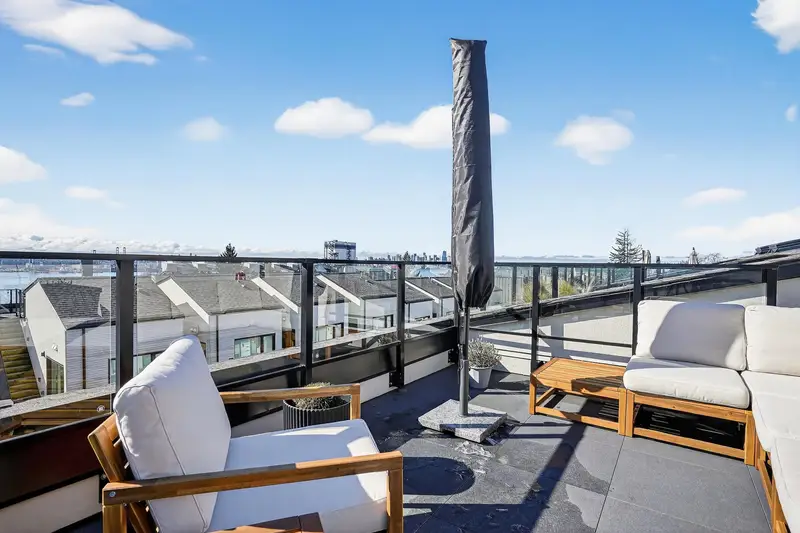 225 650 E 2ND STREET - photo 1 of 25