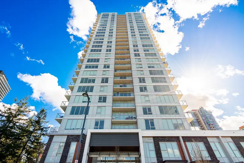 2111 13428 105 AVENUE - photo 2 of 25