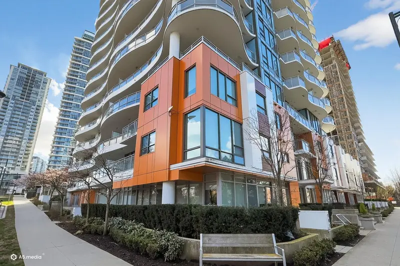 2602 13318 104 AVENUE - photo 1 of 25