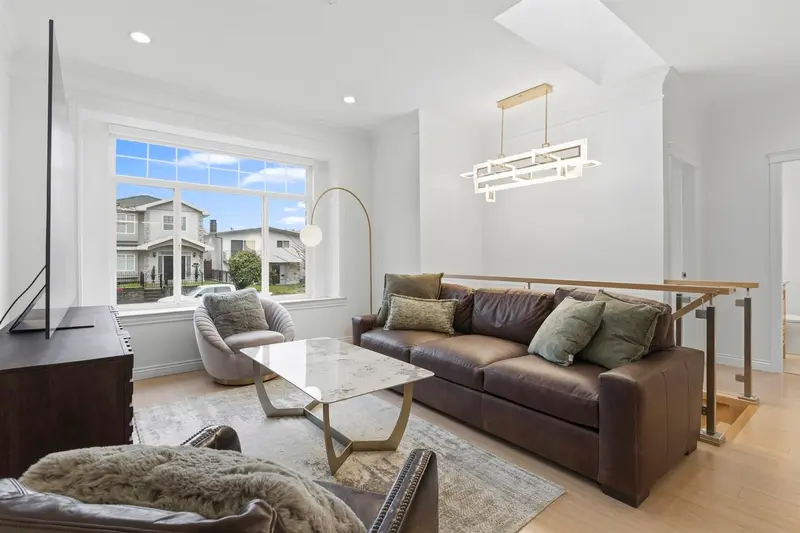 4465 CAMBRIDGE STREET - photo 3 of 25