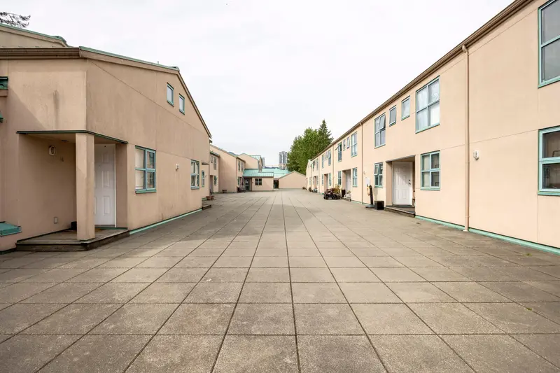 10 3200 WESTWOOD STREET - photo 4 of 13