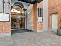 302 15152 RUSSELL AVENUE - thumbnail 2