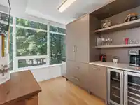 302 15152 RUSSELL AVENUE - thumbnail 8