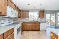 3 12925 17 AVENUE - thumbnail 15