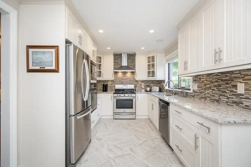 31 1725 SOUTHMERE CRESCENT - photo 3 of 23