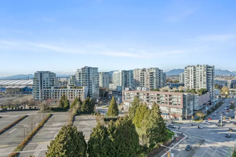 1203 5788 GILBERT ROAD - photo 2 of 25