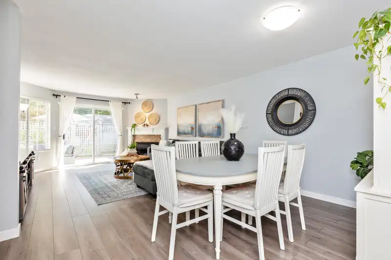 112 16335 14 AVENUE - photo 3 of 29