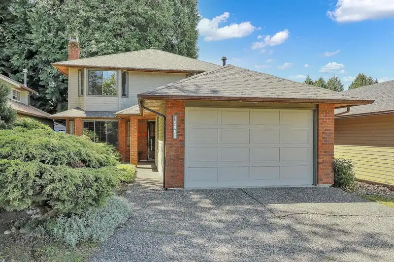 15008 SOUTHMERE CLOSE - photo 2 of 33