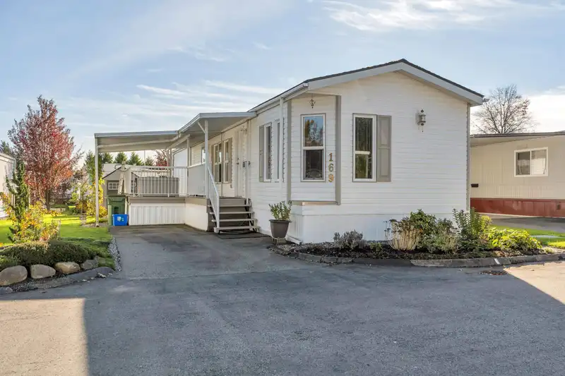 169 1840 160 STREET - photo 1 of 37
