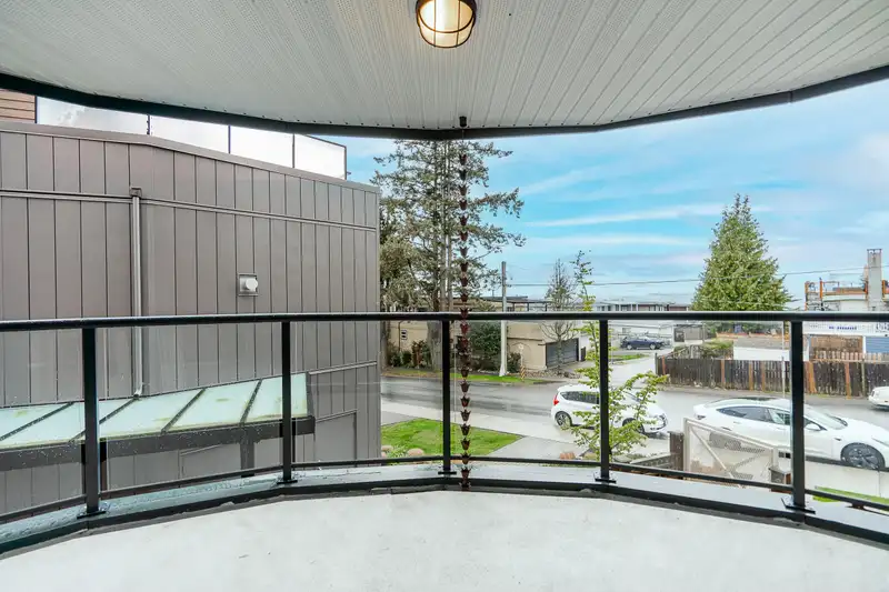 216 15210 PACIFIC AVENUE - photo 2 of 35