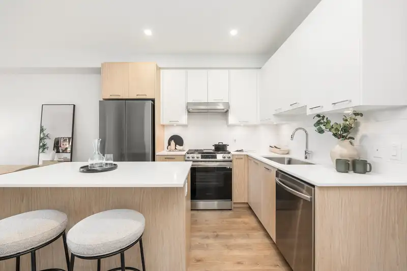 305 3317 148 STREET - photo 3 of 24