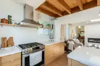 15557 VICTORIA AVENUE - thumbnail 12