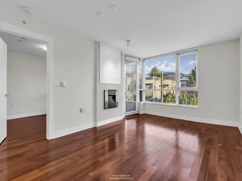 506 160 W 3RD STREET - photo 3 of 21