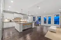 1030 LEE STREET - thumbnail 9