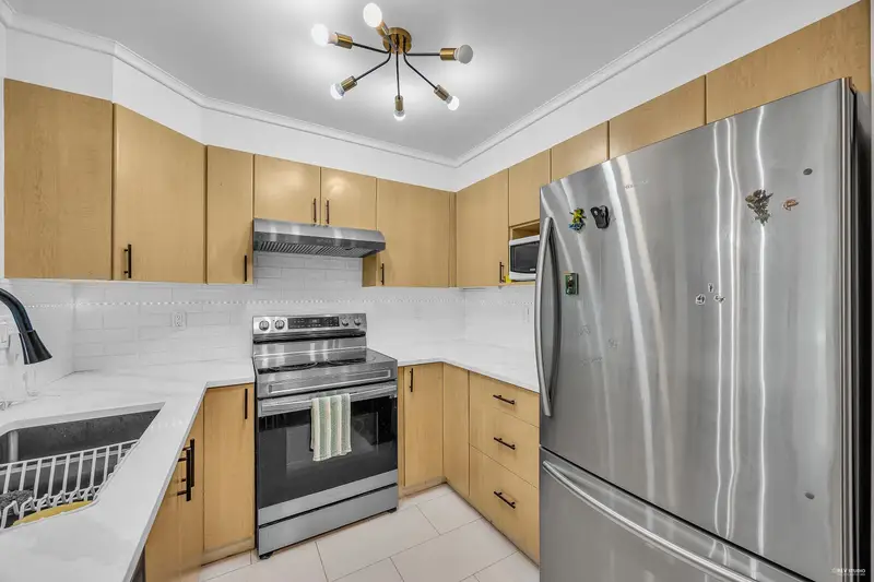 310 15220 GUILDFORD DRIVE - photo 2 of 25