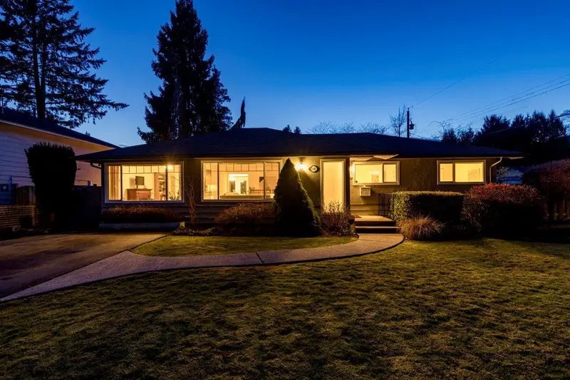 2693 POPLYNN DRIVE - photo 1 of 25