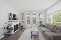 319 2970 KING GEORGE BOULEVARD - thumbnail 2
