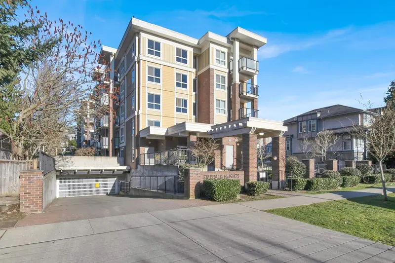 305 13883 LAUREL DRIVE - photo 2 of 25