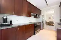 301 1580 MARTIN STREET - thumbnail 11