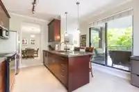 301 1580 MARTIN STREET - thumbnail 9