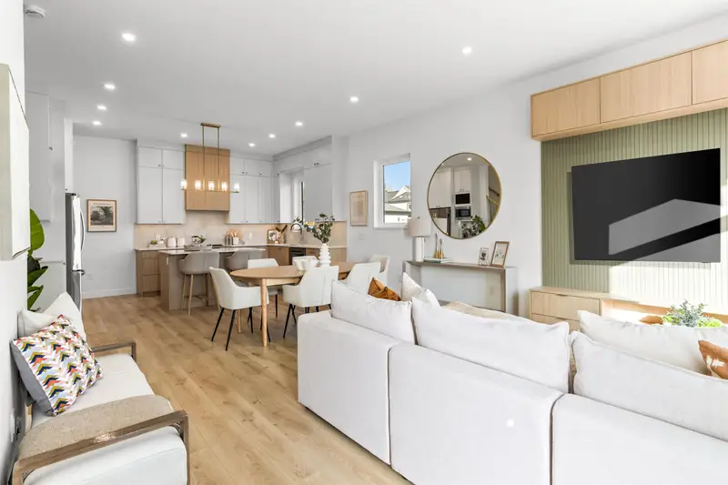 101 16771 21 AVENUE - photo 2 of 25