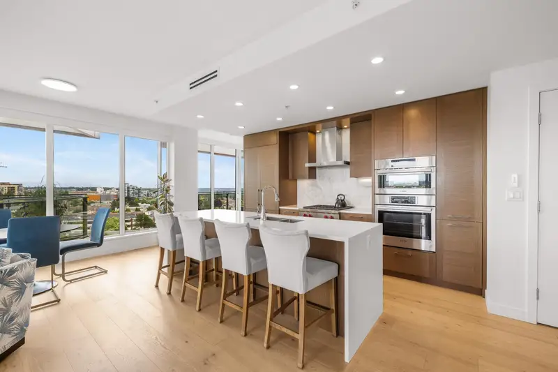 902 1439 GEORGE STREET - photo 3 of 25