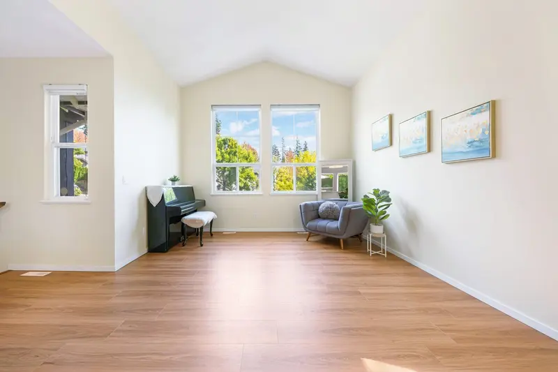 513 FOREST PARKWAY - photo 3 of 25