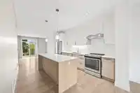 36 1708 KING GEORGE BOULEVARD - thumbnail 3