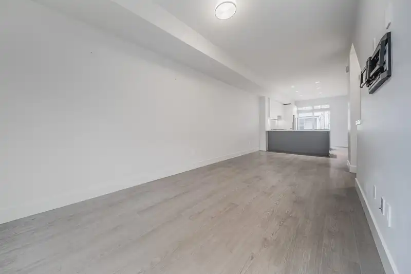 26 2070 OAK MEADOWS DRIVE - photo 2 of 26