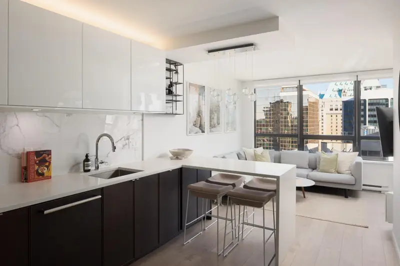 1916 938 SMITHE STREET - photo 2 of 25