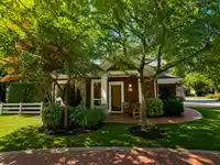 8 15055 20 AVENUE - thumbnail 2
