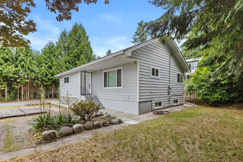 1593 STEVENS STREET - photo 2 of 37