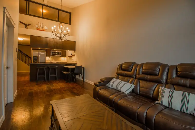 407 8328 207A STREET - photo 2 of 23