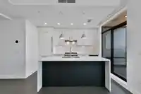 1902 1588 JOHNSTON ROAD - thumbnail 3