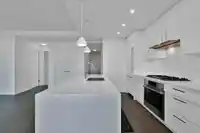 1902 1588 JOHNSTON ROAD - thumbnail 24