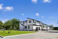 2045 168 STREET - thumbnail 3