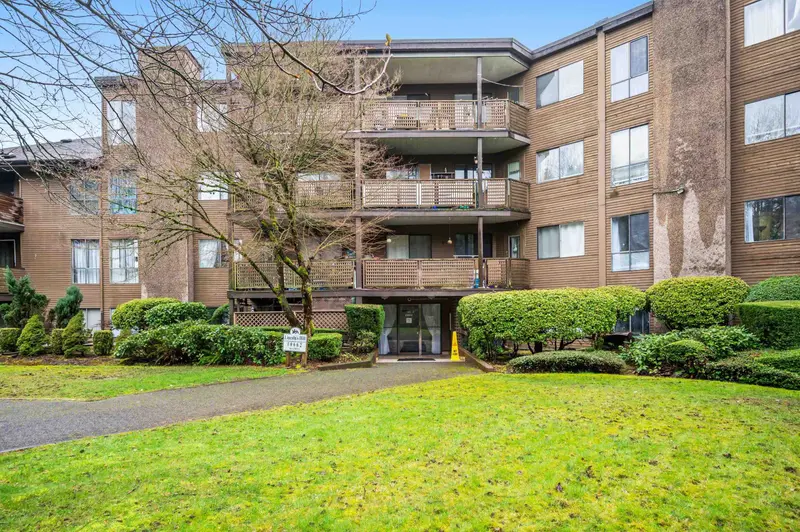 302 10662 151A STREET - photo 4 of 25