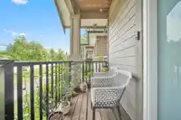 2525 168 STREET - thumbnail 32