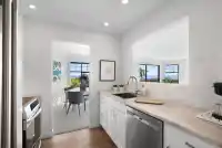 206 15080 PROSPECT AVENUE - thumbnail 4
