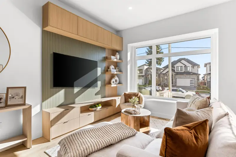 102 16771 21 AVENUE - photo 1 of 25