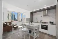 802 1441 JOHNSTON ROAD - thumbnail 3
