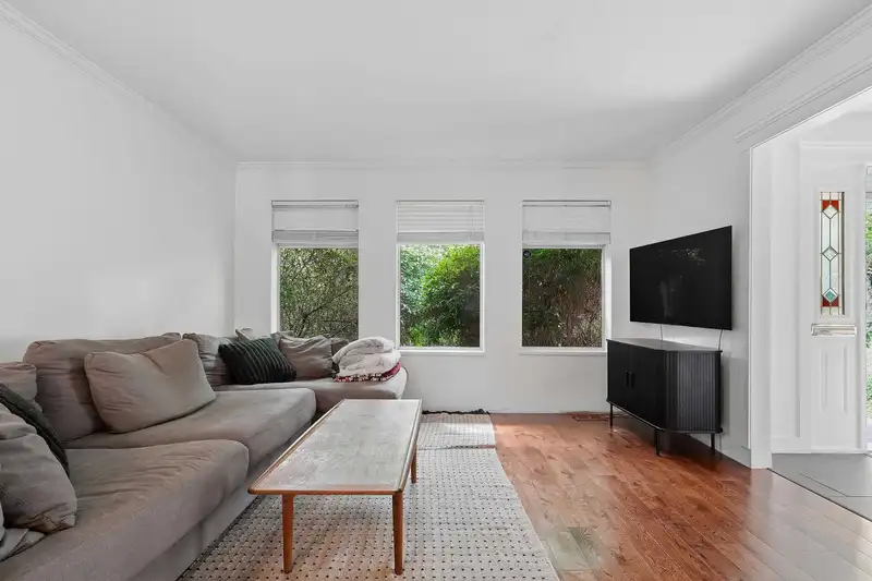 1364 160 STREET - photo 4 of 18