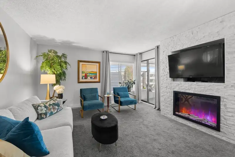 302 1355 WINTER STREET - photo 4 of 29