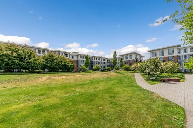 212 15138 34TH AVENUE - photo 1 of 35