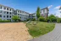 212 15138 34TH AVENUE - thumbnail 3