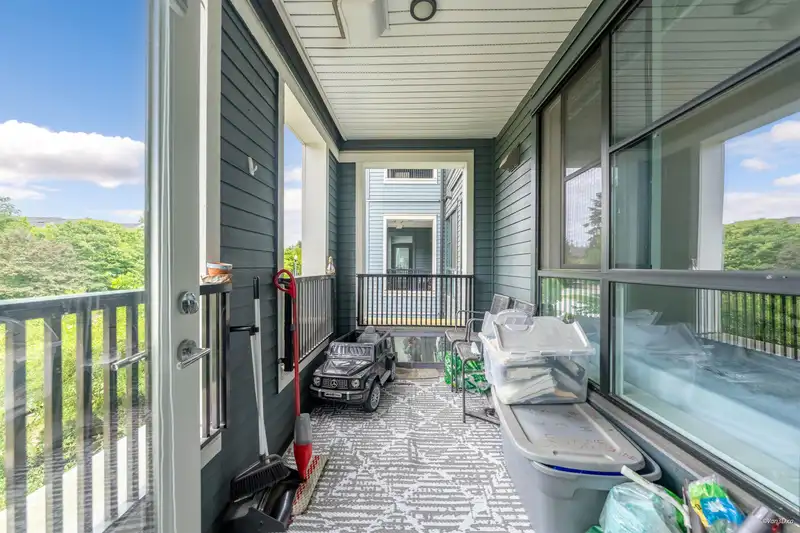 212 15138 34TH AVENUE - photo 4 of 35