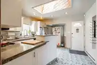 15410 VICTORIA AVENUE - thumbnail 9